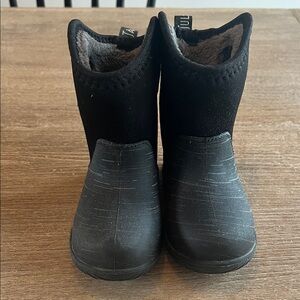 Jan & Jul size 8 boots